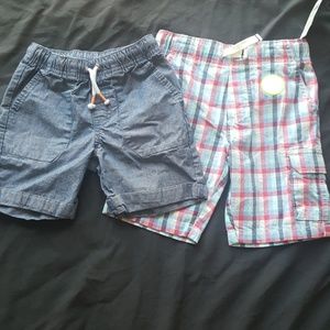Bundle of 2 boys 4T shorts.